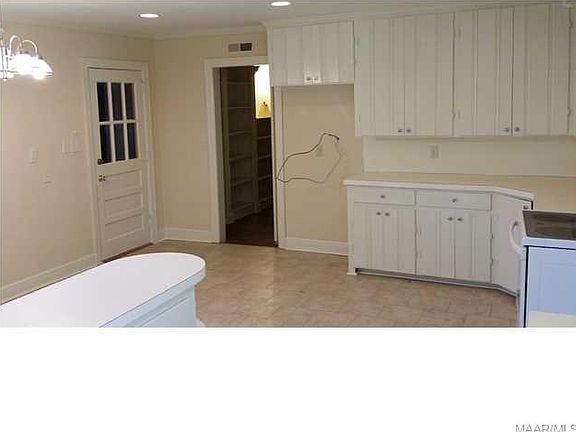 3rd image of 1800 Hillwood Dr