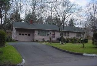 1747 Country Club Rd, Middletown, CT 06457