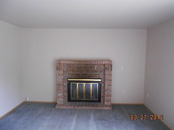 5th image of 315 202nd St E