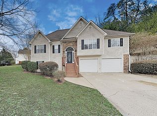 601 Woodcliff Ln, Canton, GA 30114