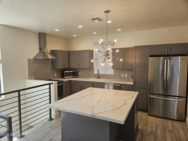 234 S Wilson St — Photo 4
