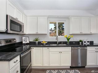 303 S 104th St #A, Seattle, WA 98168