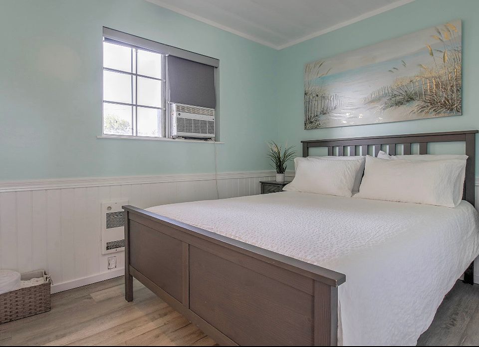 Queen Bed