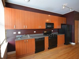6408 N Clark St APT 302, Chicago, IL 60626