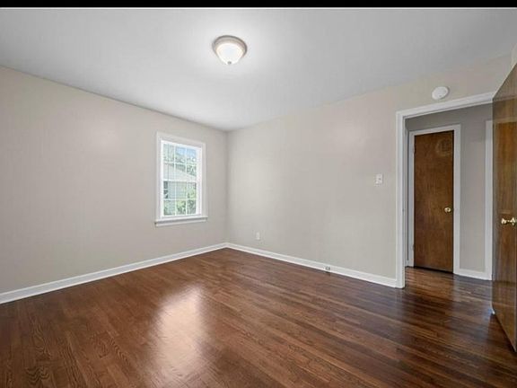 5th image of 4725 Stanley Dr