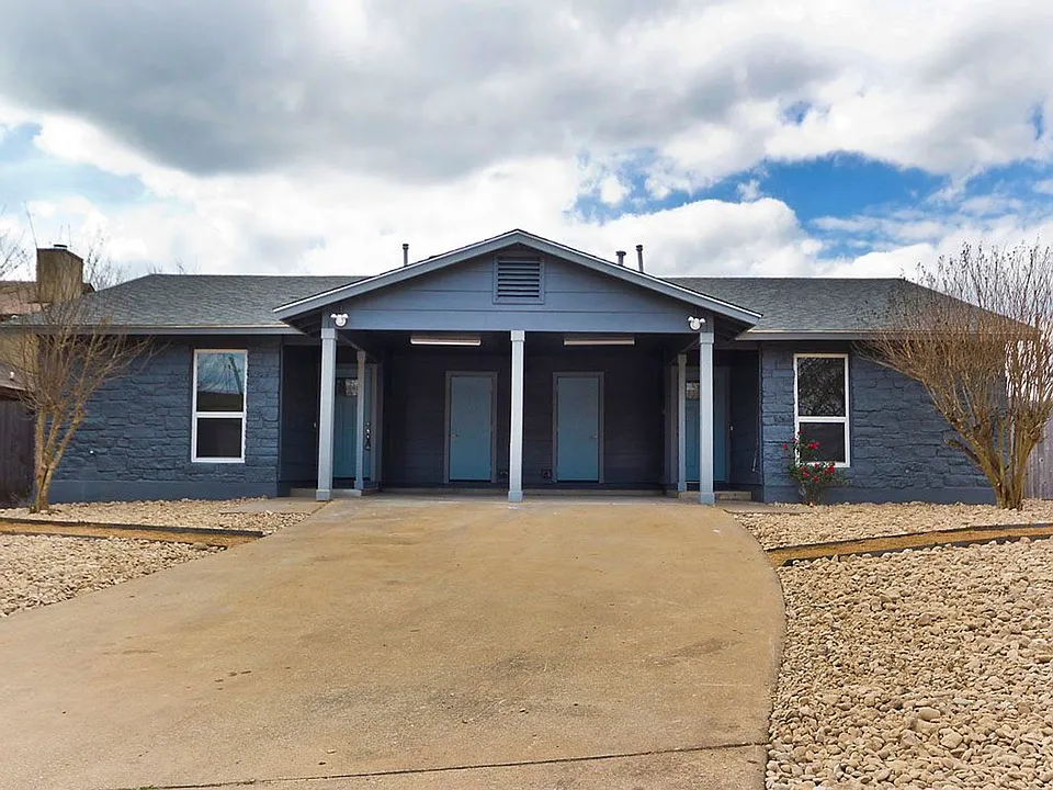 3411 Lynridge Dr
