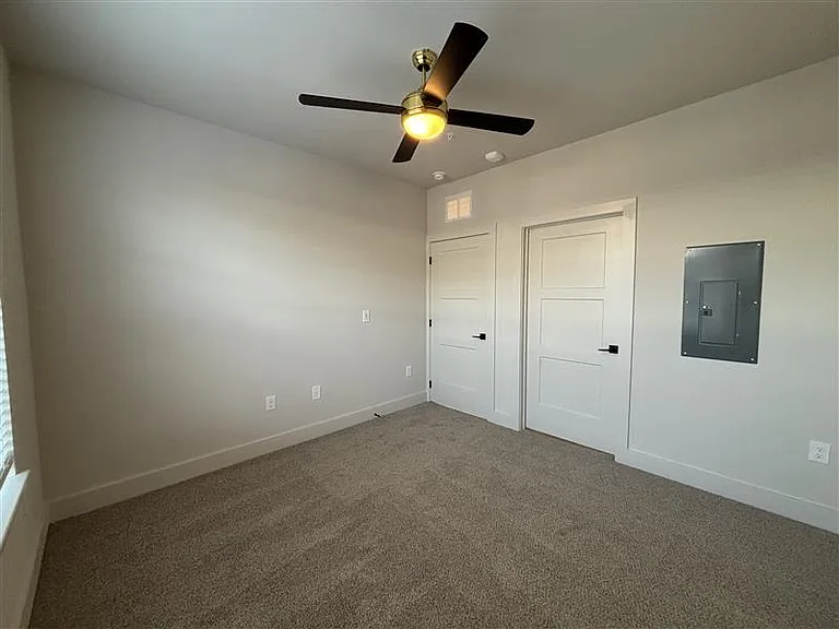 District on the Etowah Apartments — Photo 964