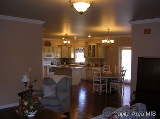 413 W Vandalia Rd, South Jacksonville, IL 62650