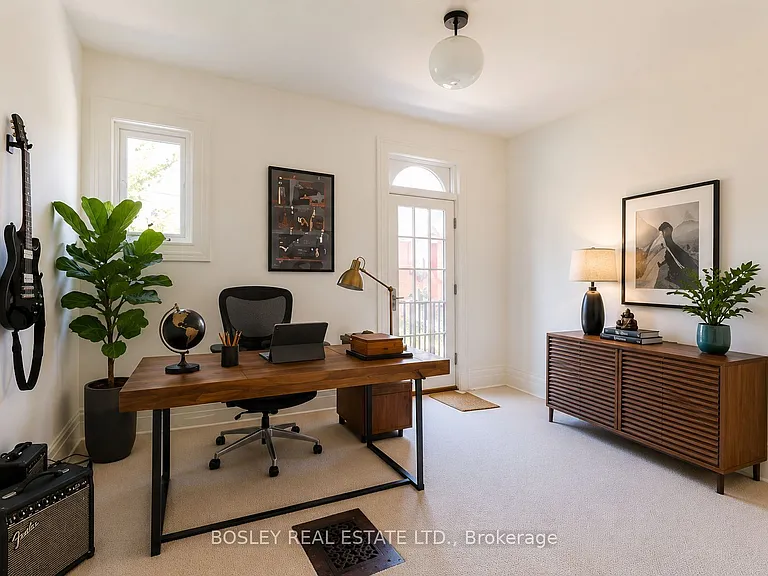 12 Meredith Cres #UPPER — Photo 11
