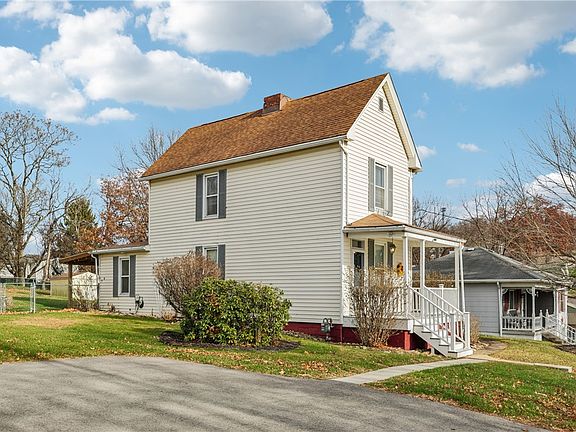 4th image of 936 Summerlea Ave