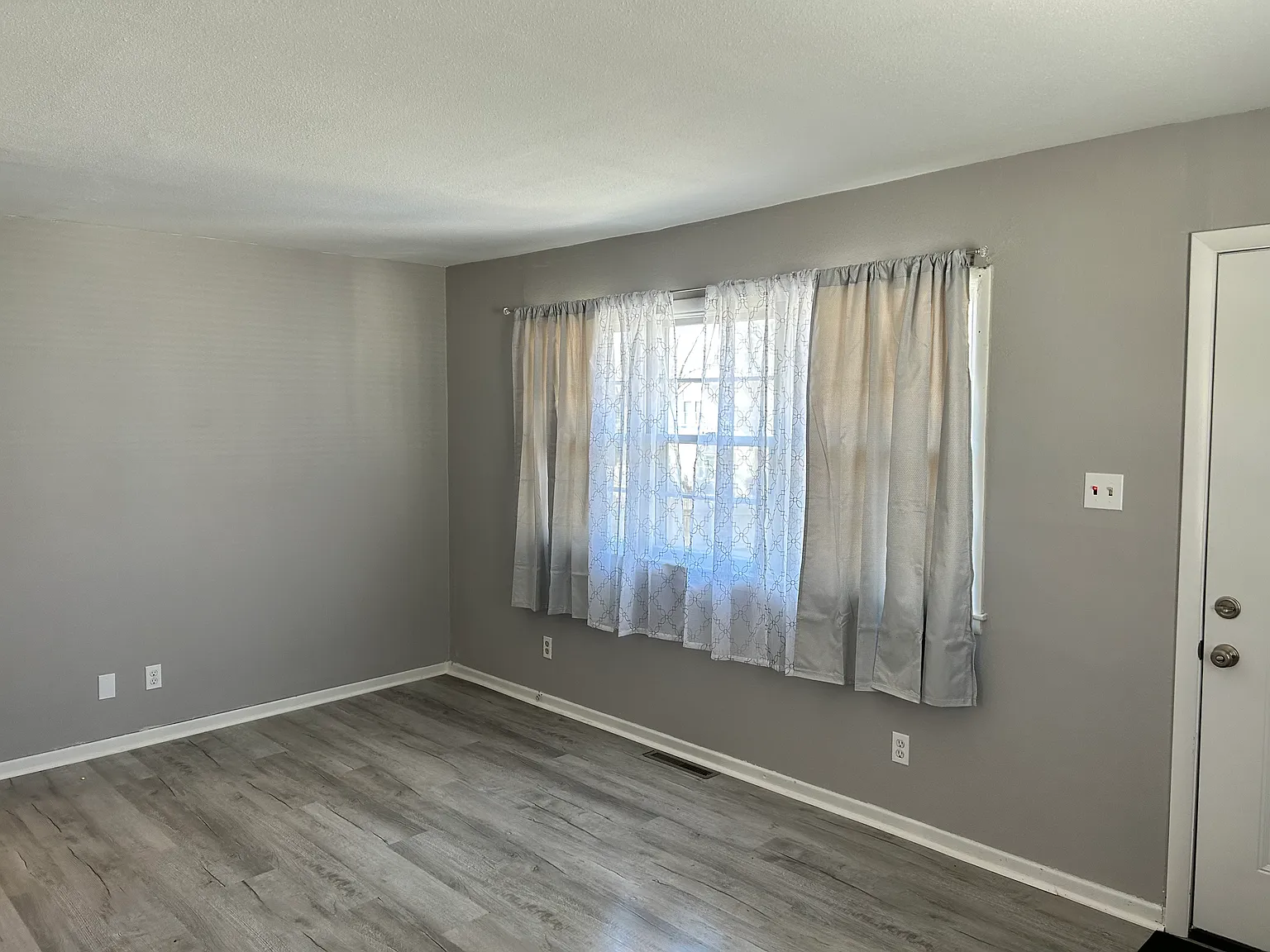 2 bed, 720 sqft, $925 — Photo 4