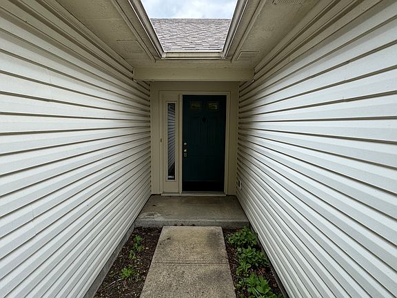 5th image of 7644 Scatter Woods Ln