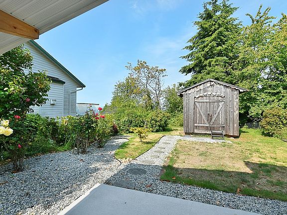 4th image of 4871 Blueberry Pl