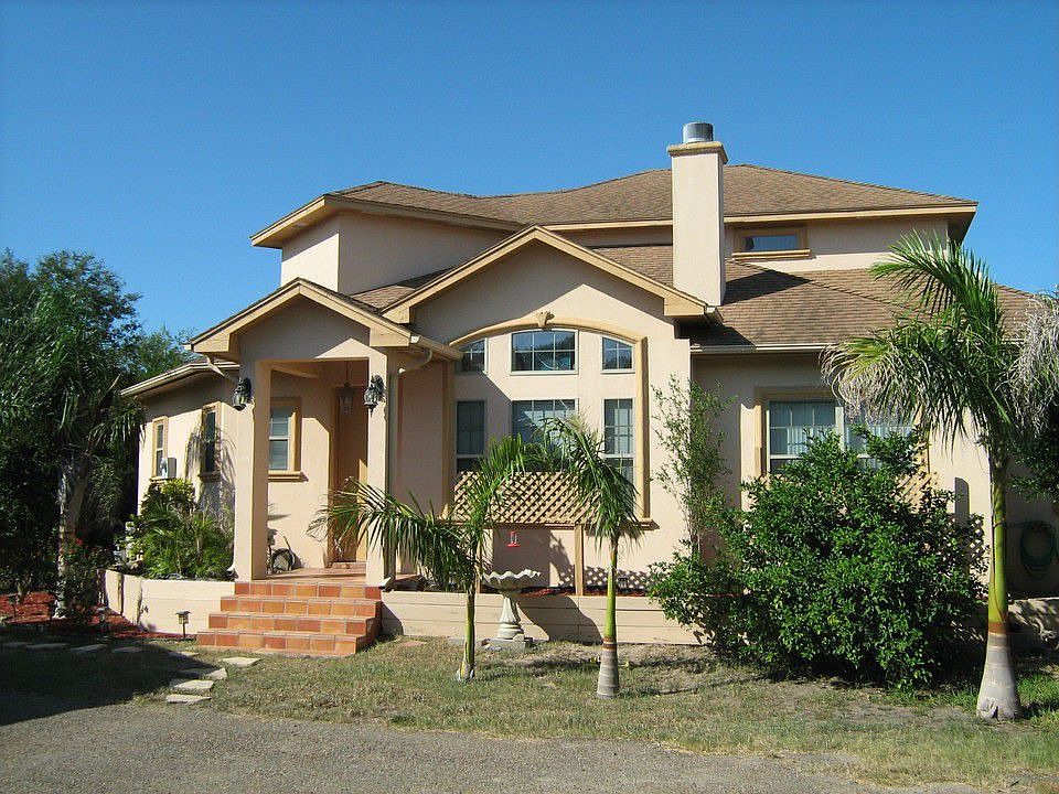 GORGEOUS WATERFRONT HOME
