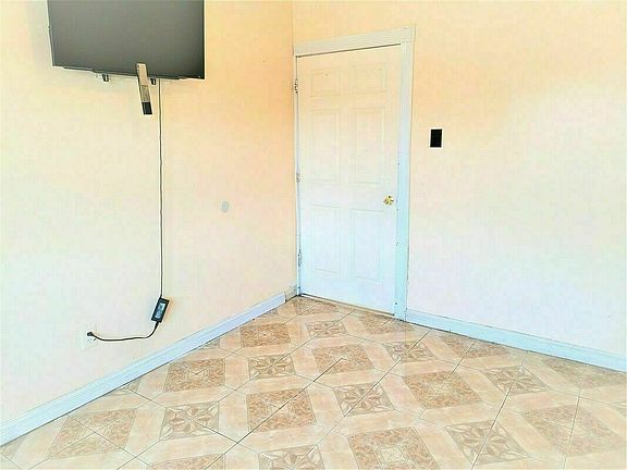 3rd image of 8733 16th Ave Floor 2