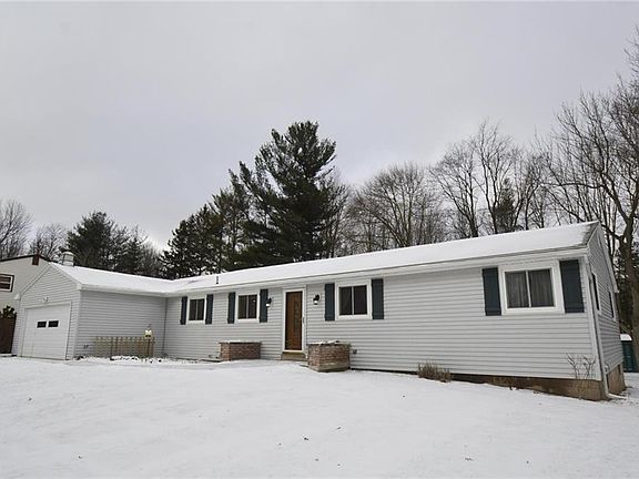2nd image of 2123 Evergreen Ln