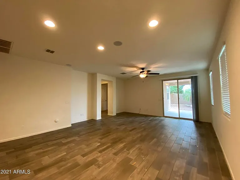 3549 E Apricot Ln — Photo 14