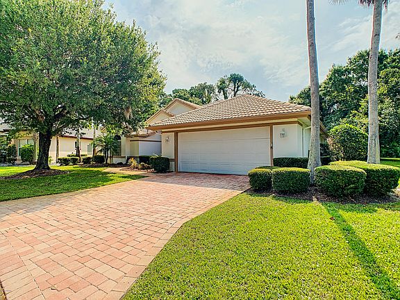 4th image of 716 Dolphin Head Ln