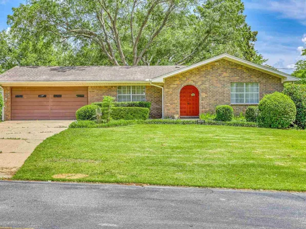 2575 Manuel Dr, Lillian, AL 36549