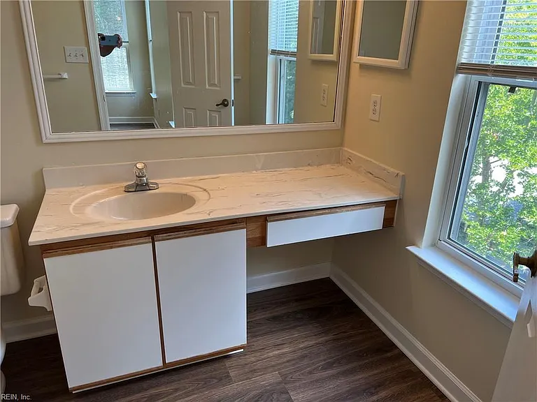 3201 Jade Ct #304 — Photo 31