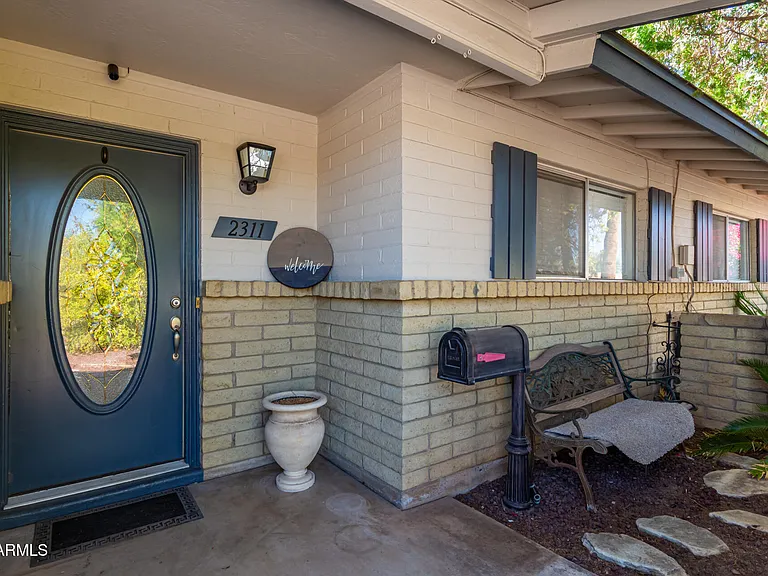 2311 W Del Oro Cir — Photo 4