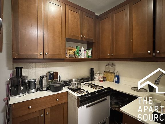 4th image of 2929 W McLean Ave APT 1