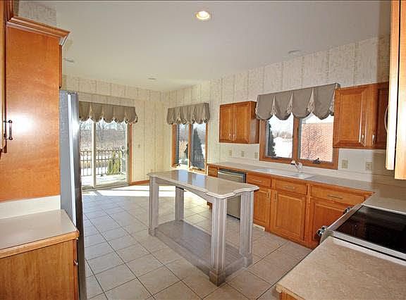 5th image of 25312 Pleasant Creek Dr