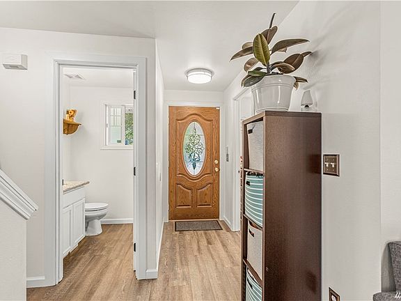 4th image of 6105 78th Ave NE