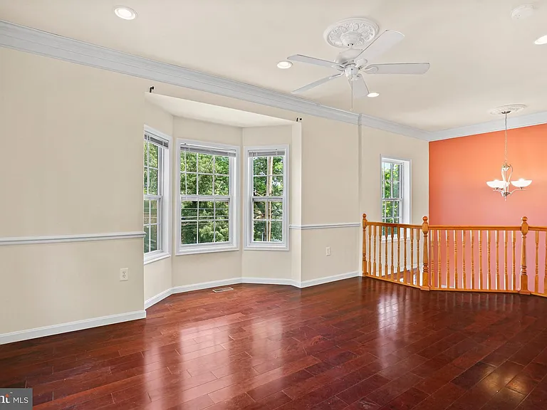 5115 Bass Pl SE — Photo 8