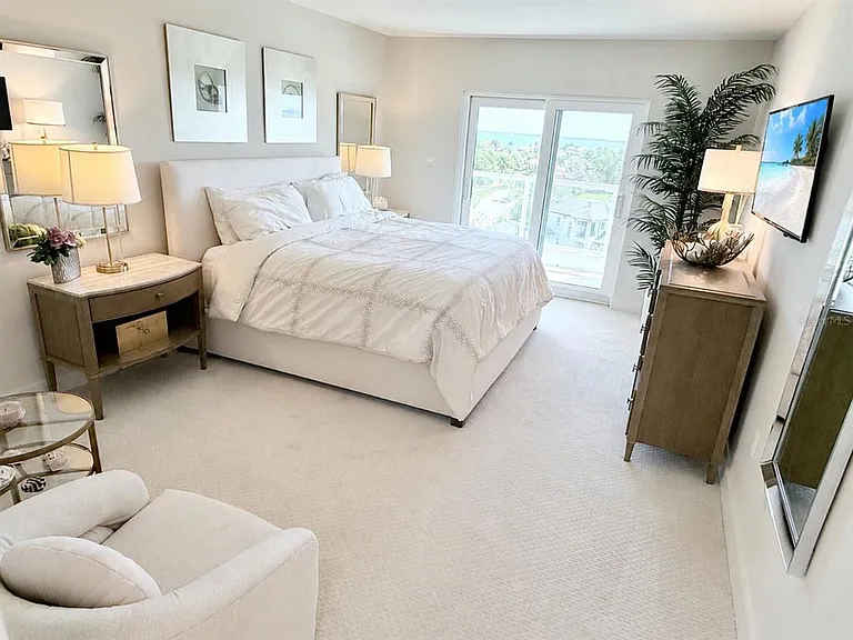 1050 Longboat Club Rd #803 — Photo 21