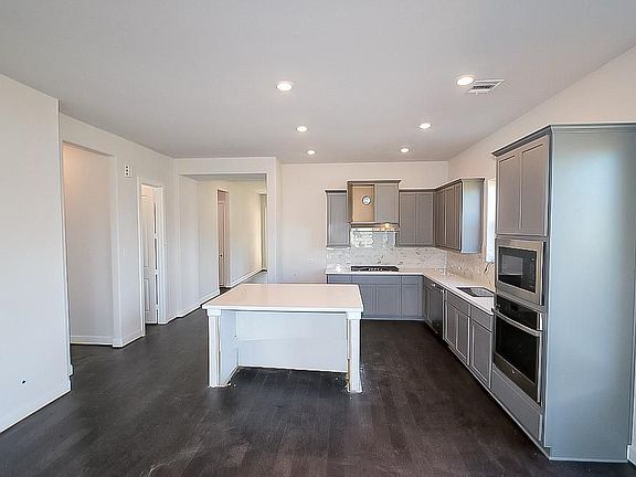 3rd image of 2288 Vanessa Cay Ln