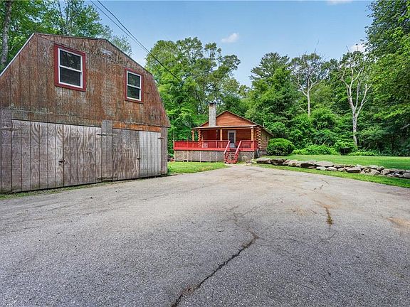 4th image of 183 South Rd