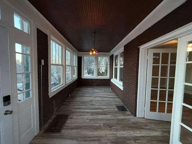 207 Singer Ave — Photo 4