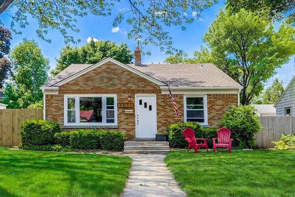 1st image of 4877 N Iroquois Ave