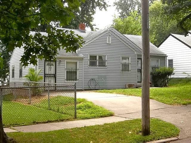 1st image of 337 N Quincy Ave