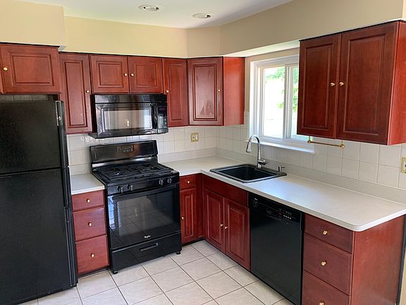 4th image of 29921 Willow Pointe Dr