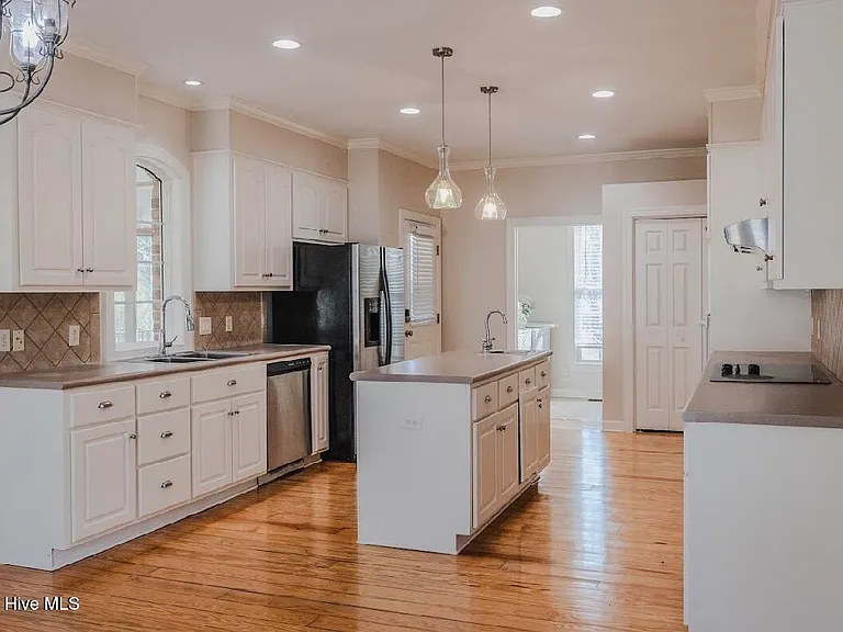 801 Sawmill Landing Rd — Photo 15
