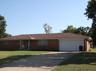 522 NE 2nd St, Luther, OK 73054