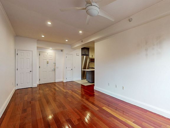5th image of 163 Saint Nicholas Ave APT 6A