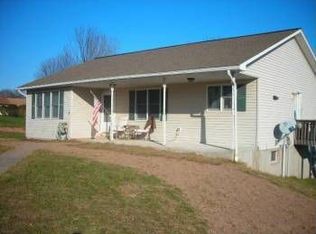 34 Edwards Rd, Lake Ariel, PA 18405