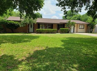 222 Windcrest Dr, Windcrest, TX 78239