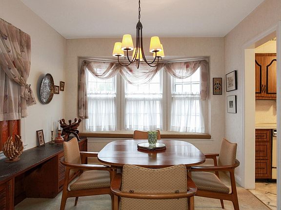 Formal dining room