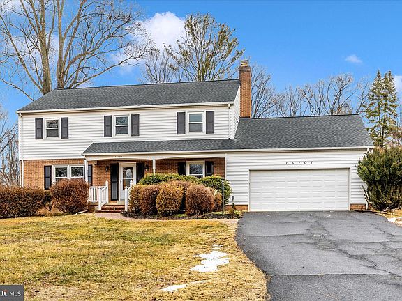 3rd image of 15701 Jones Ln