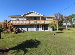 227 Palm Dr, Liverpool, TX 77577