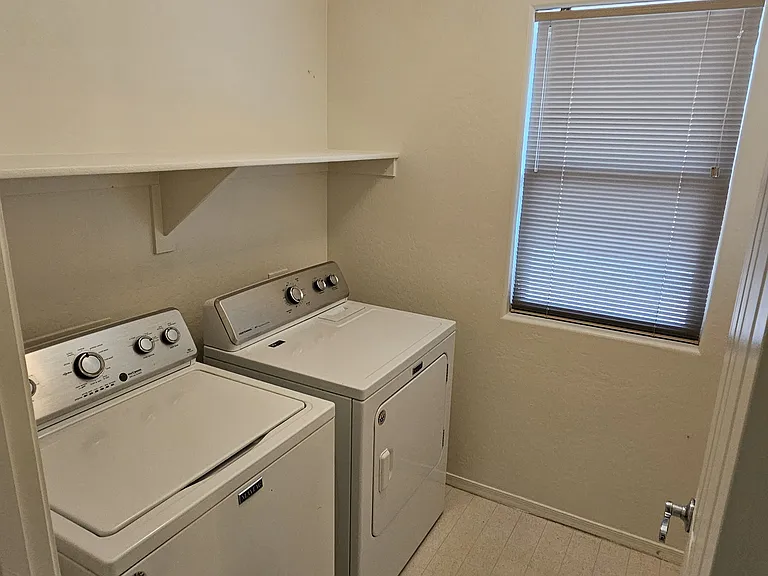 41696 W Avella Dr — Photo 17