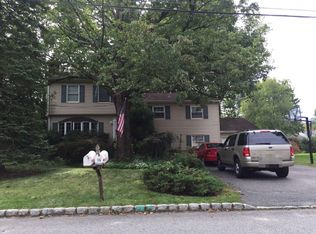 38 Crescent Dr, Whippany, NJ 07981