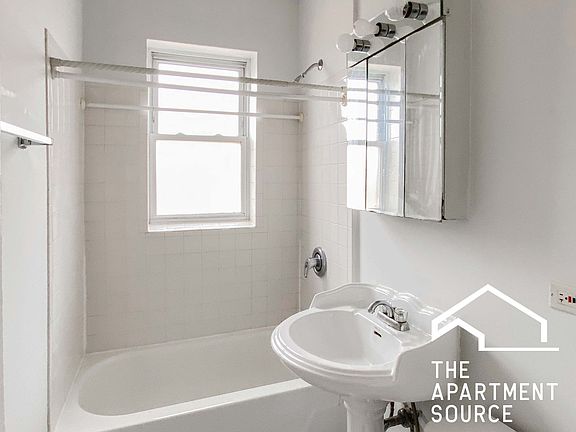 4th image of 3527.5 N Broadway St #3E