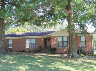 6205 Aniwa Rd, Louisville, KY 40214