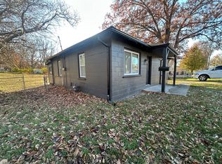 903 Hickory St, Excelsior Springs, MO 64024