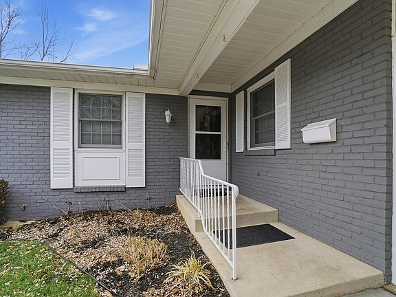 3rd image of 472 Blandings Ct